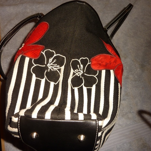 Handbag - Picture 3 of 4